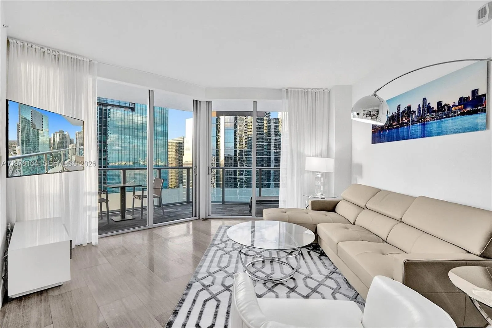 1300 Brickell Bay Dr 2702, Miami, Florida 33131, Miami, Florida 33131, 2 Bedrooms Bedrooms, ,2 BathroomsBathrooms,Residential Lease,For Rent,1300 Brickell Bay Dr 2702, Miami, Florida 33131,A11978164