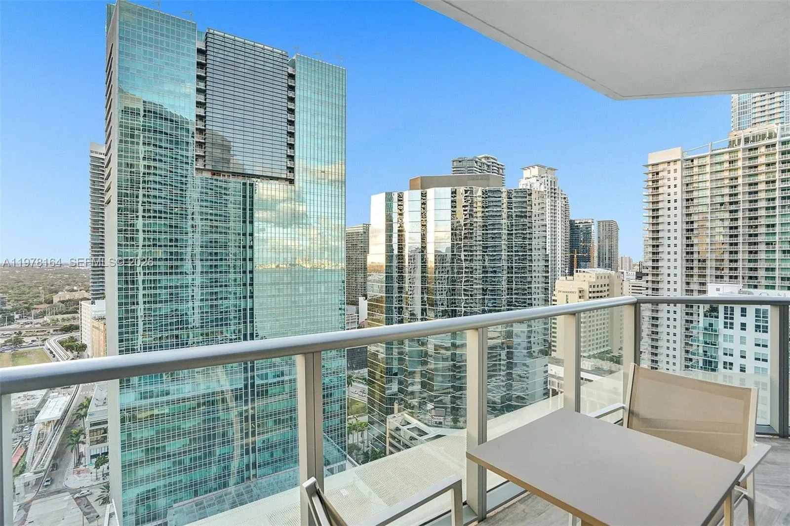 1300 Brickell Bay Dr 2702, Miami, Florida 33131, Miami, Florida 33131, 2 Bedrooms Bedrooms, ,2 BathroomsBathrooms,Residential Lease,For Rent,1300 Brickell Bay Dr 2702, Miami, Florida 33131,A11978164