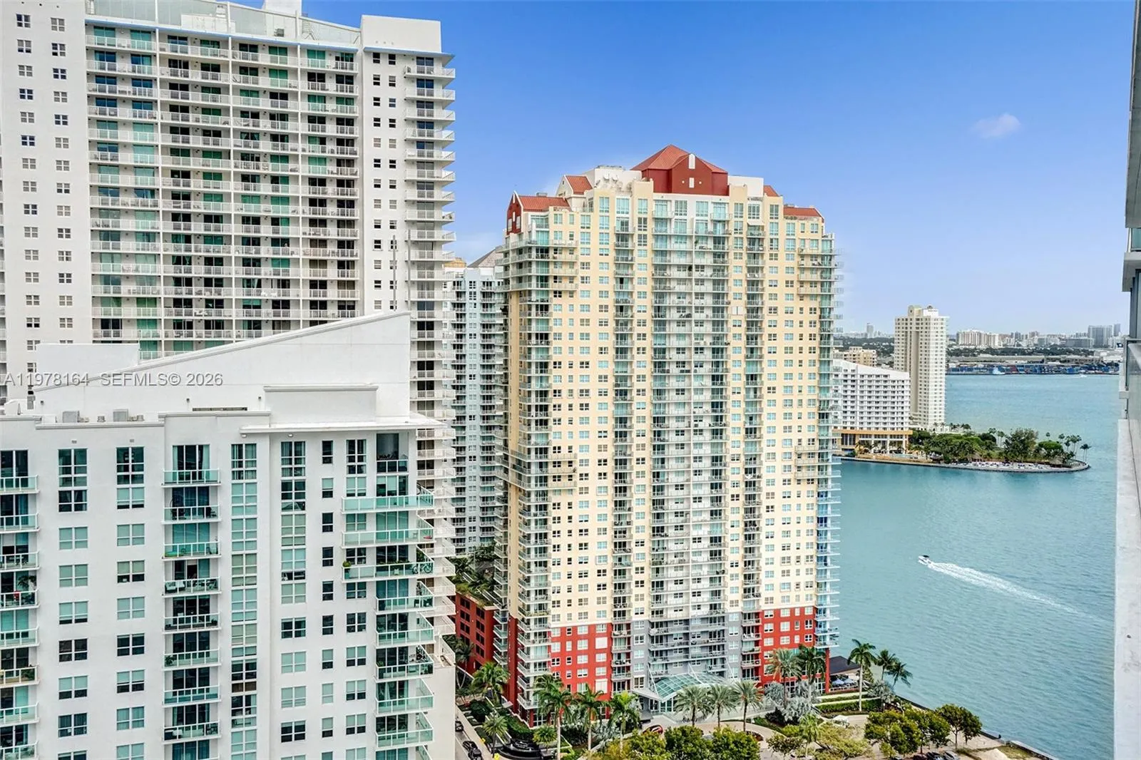 1300 Brickell Bay Dr 2702, Miami, Florida 33131, Miami, Florida 33131, 2 Bedrooms Bedrooms, ,2 BathroomsBathrooms,Residential Lease,For Rent,1300 Brickell Bay Dr 2702, Miami, Florida 33131,A11978164