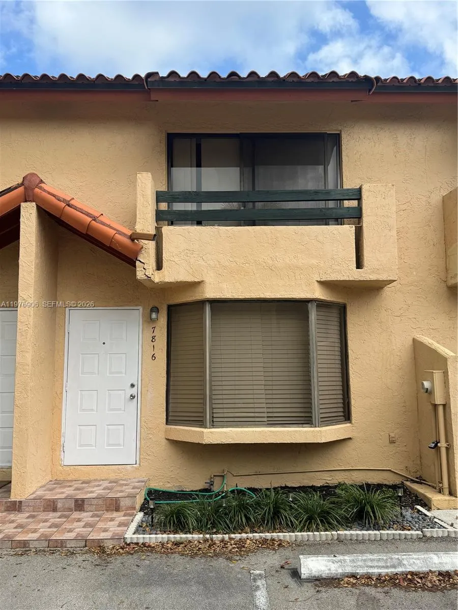7816 Sw 102nd Ln, Miami, Florida 33156, Miami, Florida 33156, 2 Bedrooms Bedrooms, ,2 BathroomsBathrooms,Residential Lease,For Rent,7816 Sw 102nd Ln, Miami, Florida 33156,A11976906