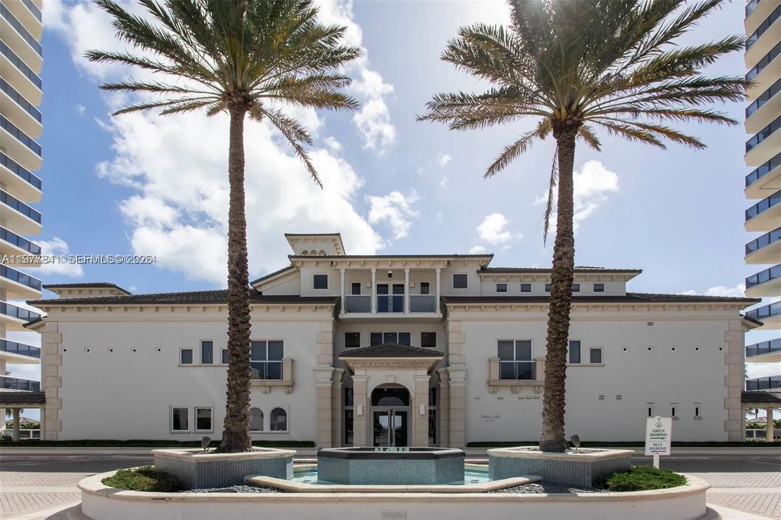 4775 Collins Ave 2507, Miami Beach, Florida 33140, Miami Beach, Florida 33140, 2 Bedrooms Bedrooms, ,2 BathroomsBathrooms,Residential Lease,For Rent,4775 Collins Ave 2507, Miami Beach, Florida 33140,A11977841