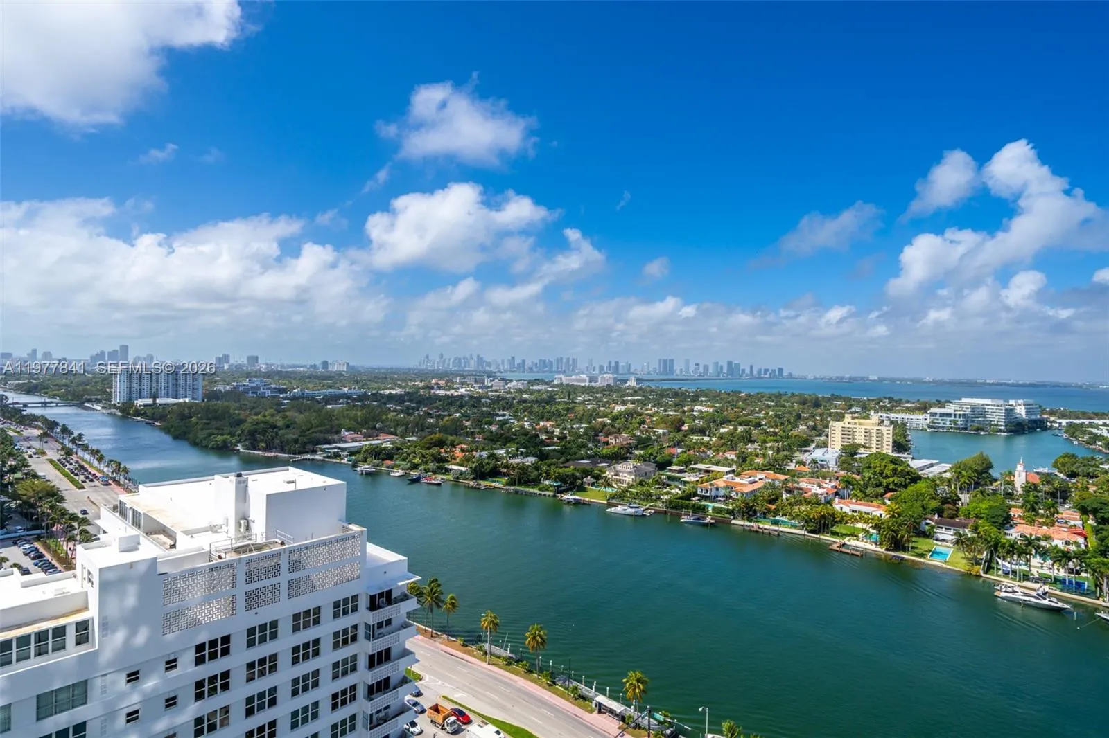 4775 Collins Ave 2507, Miami Beach, Florida 33140, Miami Beach, Florida 33140, 2 Bedrooms Bedrooms, ,2 BathroomsBathrooms,Residential Lease,For Rent,4775 Collins Ave 2507, Miami Beach, Florida 33140,A11977841