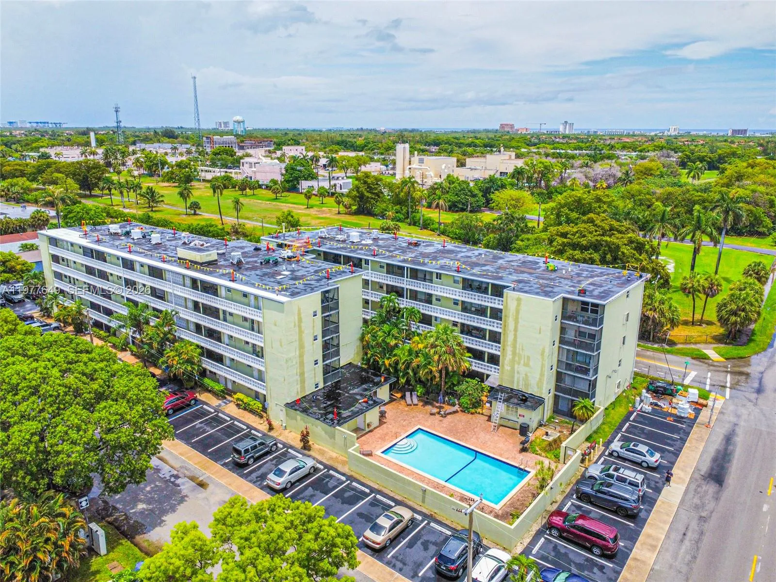 1425 Arthur St 116, Hollywood, Florida 33020, Hollywood, Florida 33020, 2 Bedrooms Bedrooms, ,2 BathroomsBathrooms,Residential Lease,For Rent,1425 Arthur St 116, Hollywood, Florida 33020,A11977649