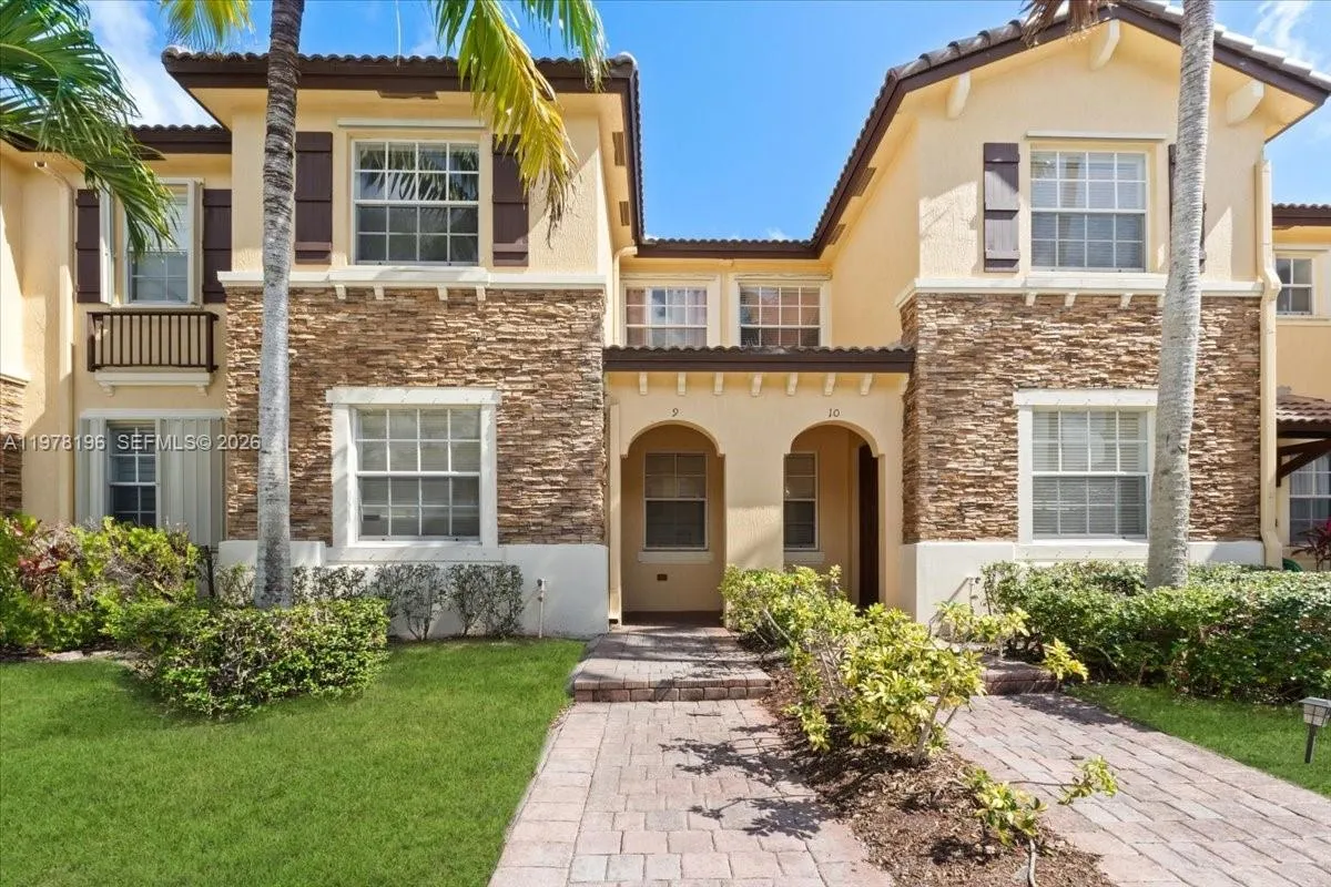 9239 Sw 227th St 9, Cutler Bay, Florida 33190, Cutler Bay, Florida 33190, 3 Bedrooms Bedrooms, ,2 BathroomsBathrooms,Residential Lease,For Rent,9239 Sw 227th St 9, Cutler Bay, Florida 33190,A11978196