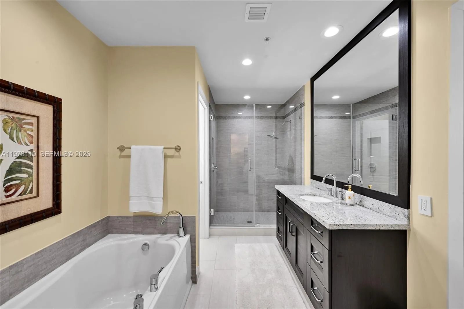 346 Elm St A-10, Hollywood, Florida 33019, Hollywood, Florida 33019, 4 Bedrooms Bedrooms, ,4 BathroomsBathrooms,Residential,For Sale,346 Elm St A-10, Hollywood, Florida 33019,A11978119