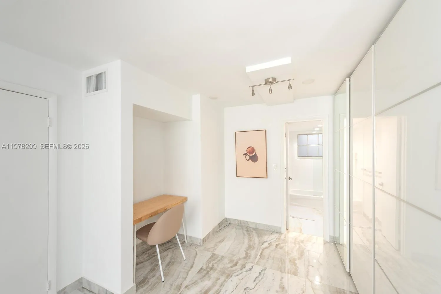 251 Galen Dr 115e, Key Biscayne, Florida 33149, Key Biscayne, Florida 33149, 1 Bedroom Bedrooms, ,2 BathroomsBathrooms,Residential Lease,For Rent,251 Galen Dr 115e, Key Biscayne, Florida 33149,A11978209