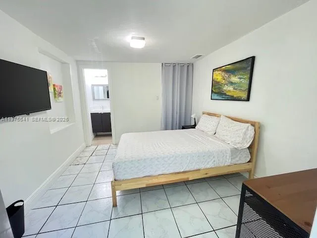 Property has 5 units like this one. All rented.