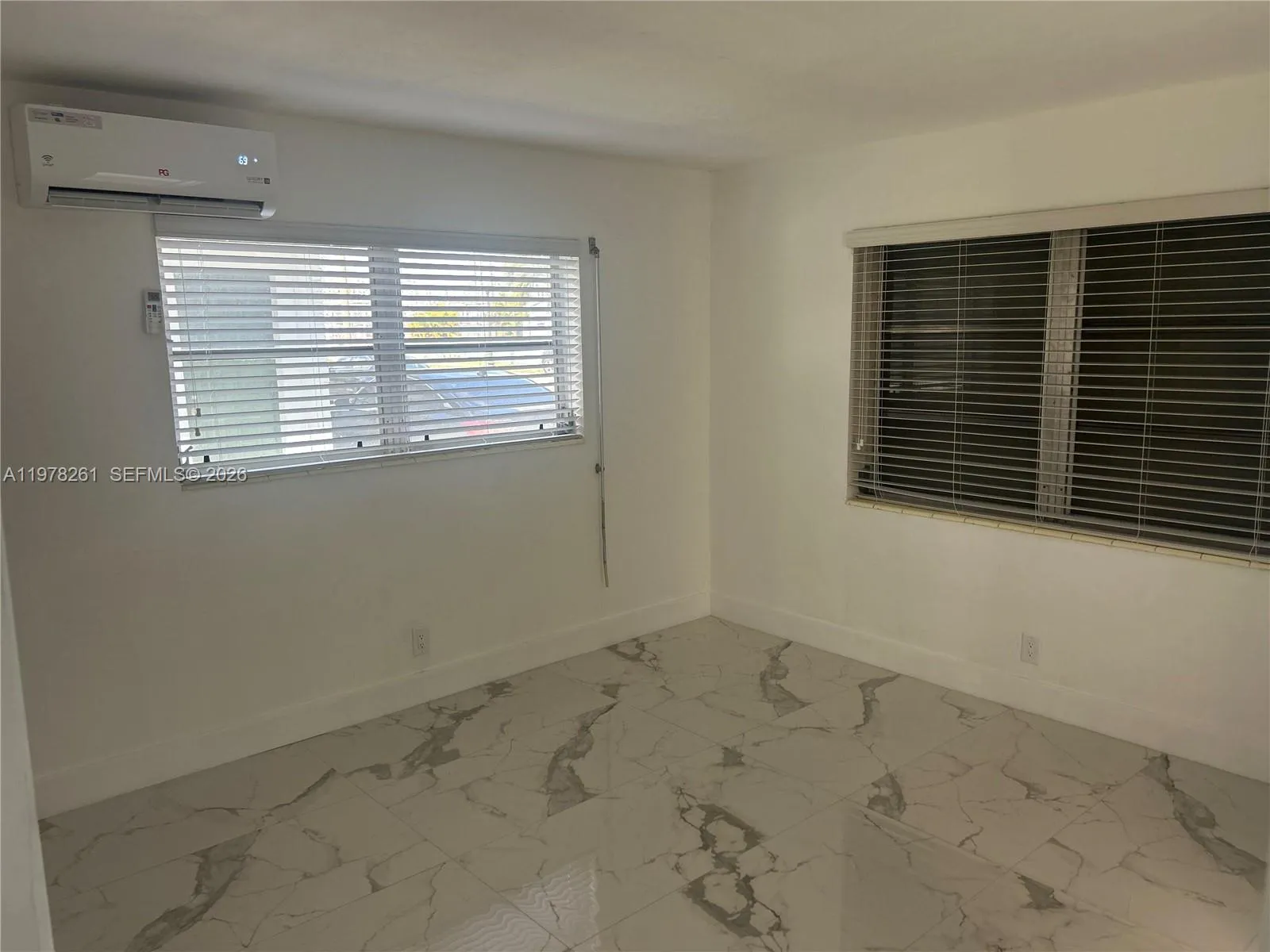 2000 Buchanan St 10, Hollywood, Florida 33020, Hollywood, Florida 33020, 2 Bedrooms Bedrooms, ,1 BathroomBathrooms,Residential Lease,For Rent,2000 Buchanan St 10, Hollywood, Florida 33020,A11978261