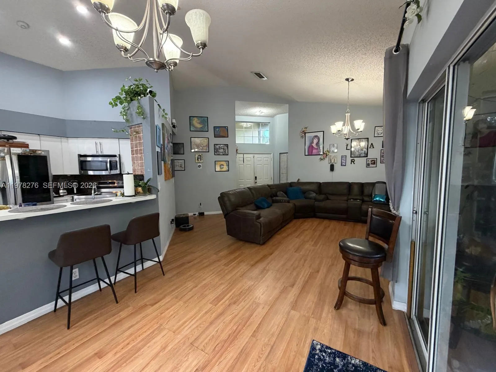 400 Somerset Way, Weston, Florida 33326, Weston, Florida 33326, 3 Bedrooms Bedrooms, ,2 BathroomsBathrooms,Residential,For Sale,400 Somerset Way, Weston, Florida 33326,A11978276