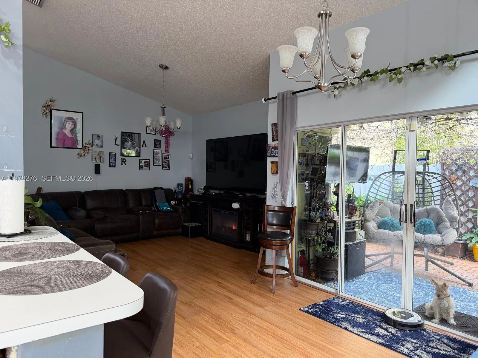 400 Somerset Way, Weston, Florida 33326, Weston, Florida 33326, 3 Bedrooms Bedrooms, ,2 BathroomsBathrooms,Residential,For Sale,400 Somerset Way, Weston, Florida 33326,A11978276