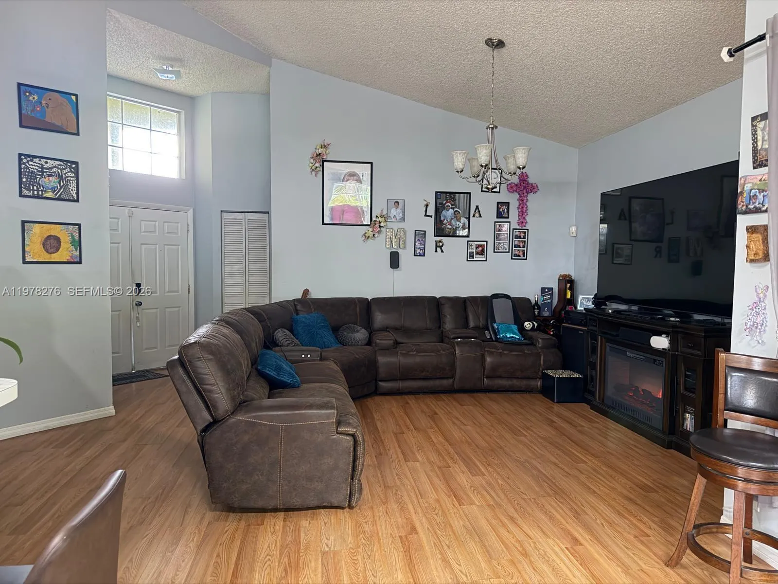 400 Somerset Way, Weston, Florida 33326, Weston, Florida 33326, 3 Bedrooms Bedrooms, ,2 BathroomsBathrooms,Residential,For Sale,400 Somerset Way, Weston, Florida 33326,A11978276