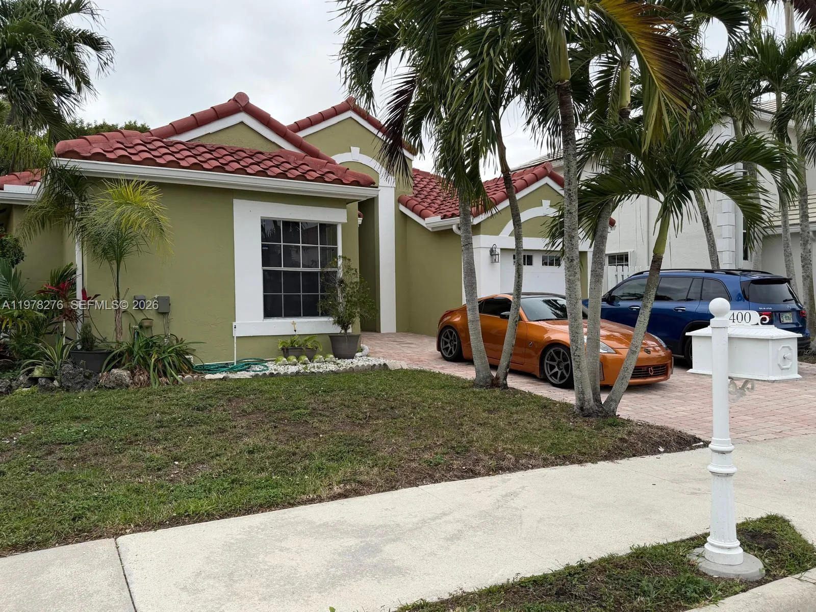 400 Somerset Way, Weston, Florida 33326, Weston, Florida 33326, 3 Bedrooms Bedrooms, ,2 BathroomsBathrooms,Residential,For Sale,400 Somerset Way, Weston, Florida 33326,A11978276