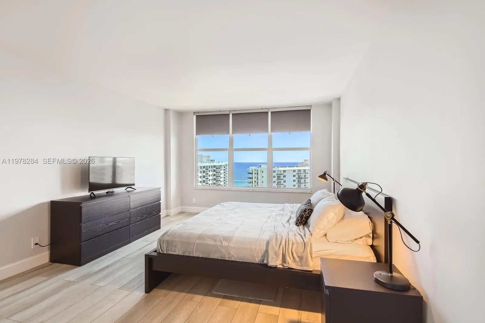 3800 S Ocean Dr 1818, Hollywood, Florida 33019, Hollywood, Florida 33019, 2 Bedrooms Bedrooms, ,2 BathroomsBathrooms,Residential Lease,For Rent,3800 S Ocean Dr 1818, Hollywood, Florida 33019,A11978284