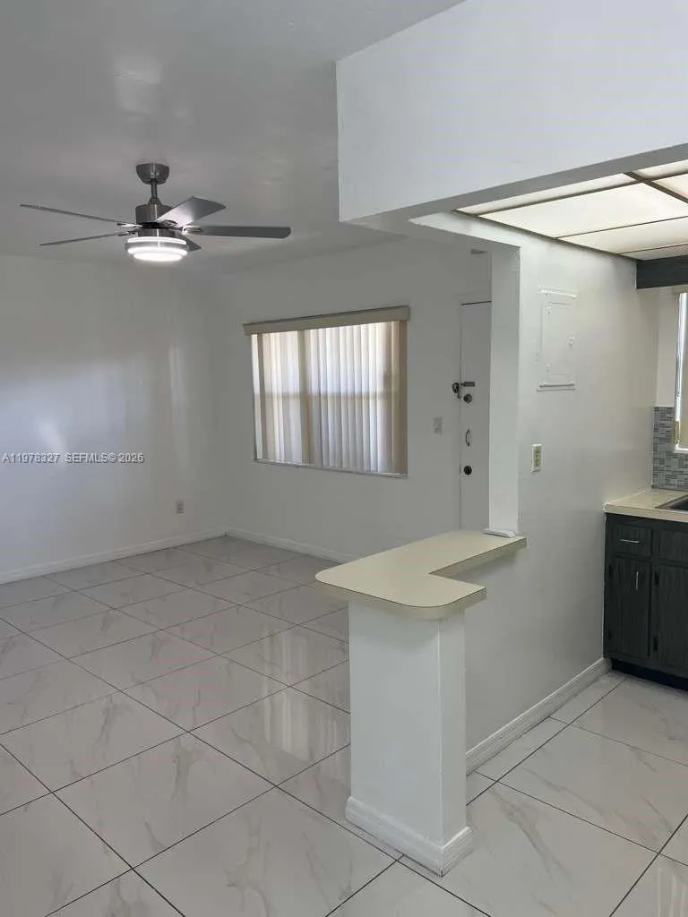 7505 Sw 82nd St 322, Miami, Florida 33143, Miami, Florida 33143, 1 Bedroom Bedrooms, ,1 BathroomBathrooms,Residential Lease,For Rent,7505 Sw 82nd St 322, Miami, Florida 33143,A11978327