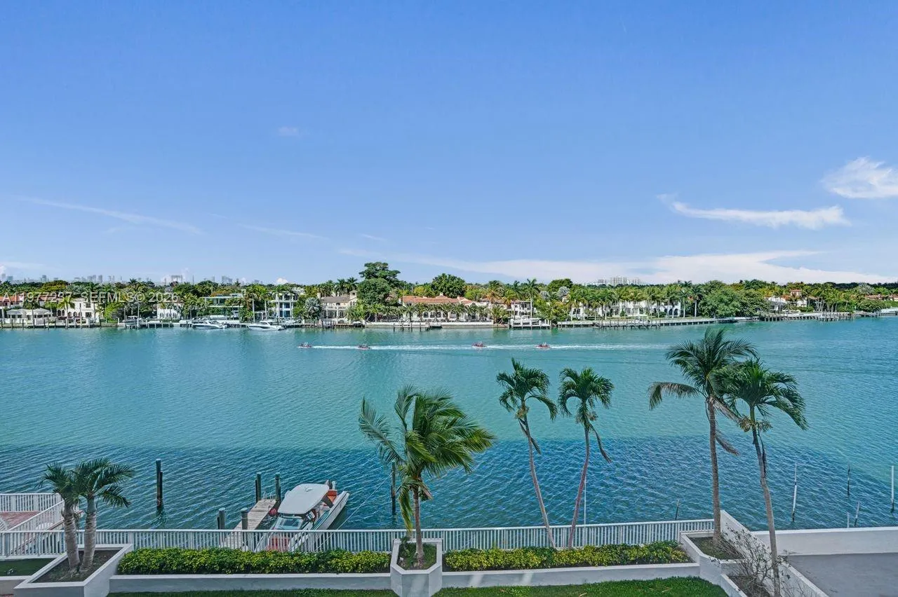 5700 Collins Ave 5l, Miami Beach, Florida 33140, Miami Beach, Florida 33140, 2 Bedrooms Bedrooms, ,2 BathroomsBathrooms,Residential,For Sale,5700 Collins Ave 5l, Miami Beach, Florida 33140,A11977237