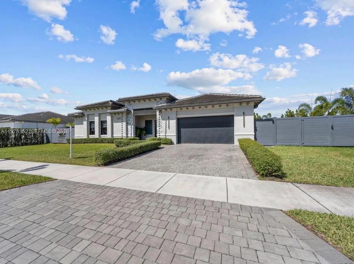 13351 Sw 190th St, Miami, Florida 33177, Miami, Florida 33177, 3 Bedrooms Bedrooms, ,2 BathroomsBathrooms,Residential,For Sale,13351 Sw 190th St, Miami, Florida 33177,A11978352
