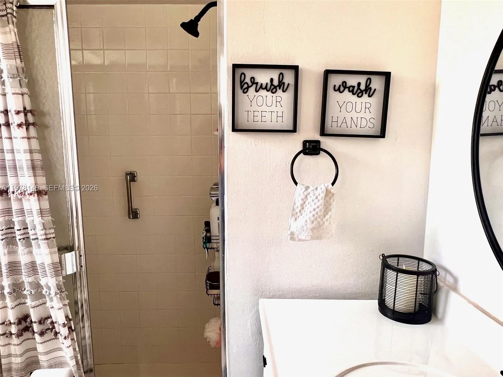 2811 Somerset Dr 211, Lauderdale Lakes, Florida 33, Lauderdale Lakes, Florida 33311, 2 Bedrooms Bedrooms, ,2 BathroomsBathrooms,Residential Lease,For Rent,2811 Somerset Dr 211, Lauderdale Lakes, Florida 33,A11978149