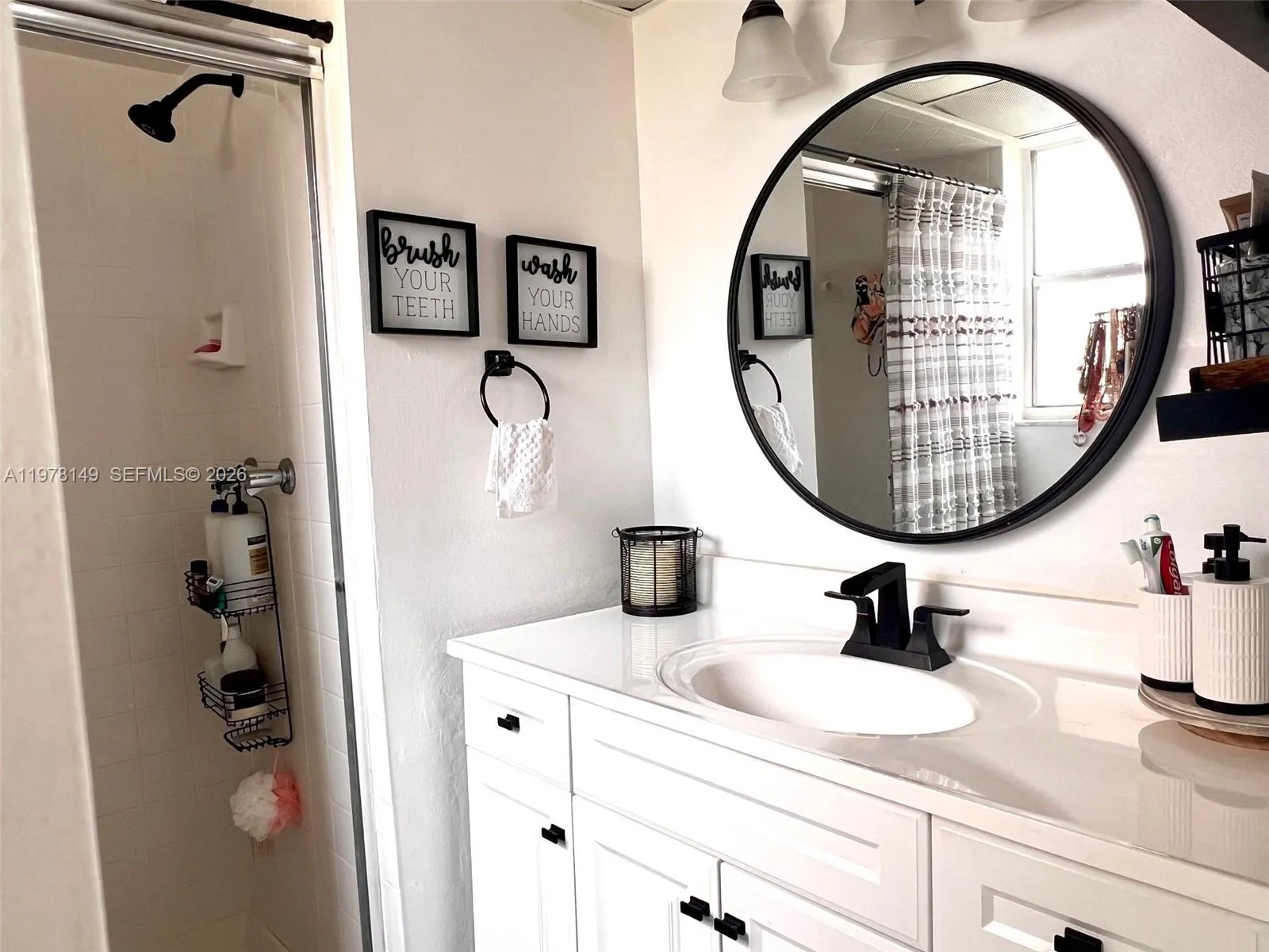 2811 Somerset Dr 211, Lauderdale Lakes, Florida 33, Lauderdale Lakes, Florida 33311, 2 Bedrooms Bedrooms, ,2 BathroomsBathrooms,Residential Lease,For Rent,2811 Somerset Dr 211, Lauderdale Lakes, Florida 33,A11978149