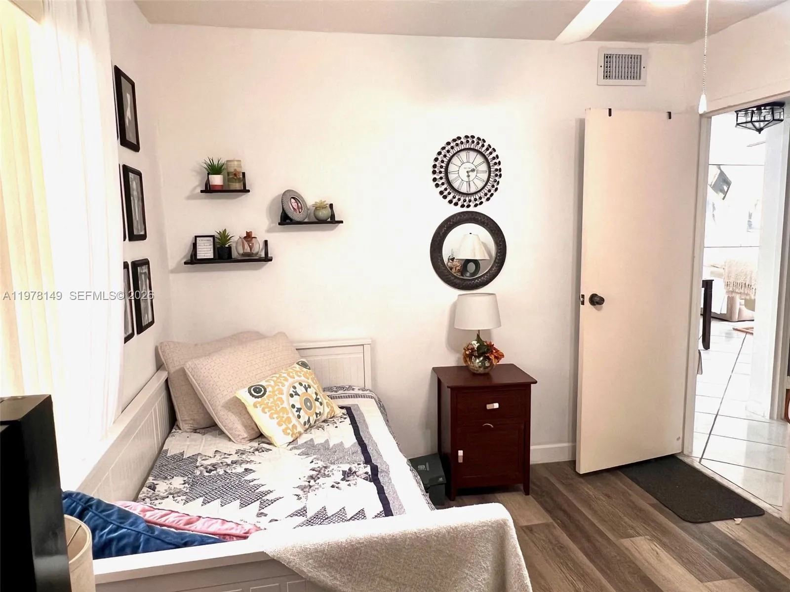 2811 Somerset Dr 211, Lauderdale Lakes, Florida 33, Lauderdale Lakes, Florida 33311, 2 Bedrooms Bedrooms, ,2 BathroomsBathrooms,Residential Lease,For Rent,2811 Somerset Dr 211, Lauderdale Lakes, Florida 33,A11978149