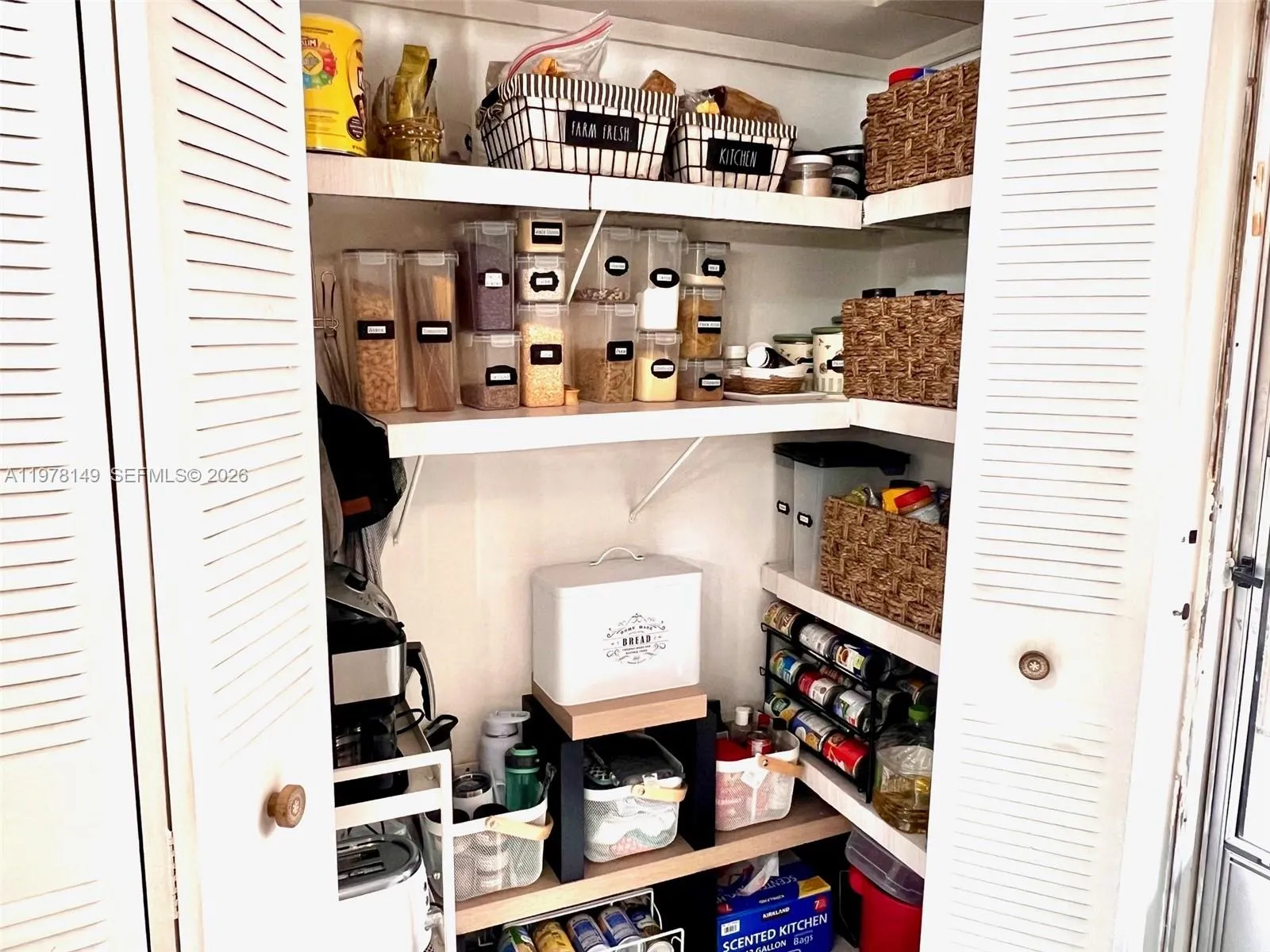 2811 Somerset Dr 211, Lauderdale Lakes, Florida 33, Lauderdale Lakes, Florida 33311, 2 Bedrooms Bedrooms, ,2 BathroomsBathrooms,Residential Lease,For Rent,2811 Somerset Dr 211, Lauderdale Lakes, Florida 33,A11978149