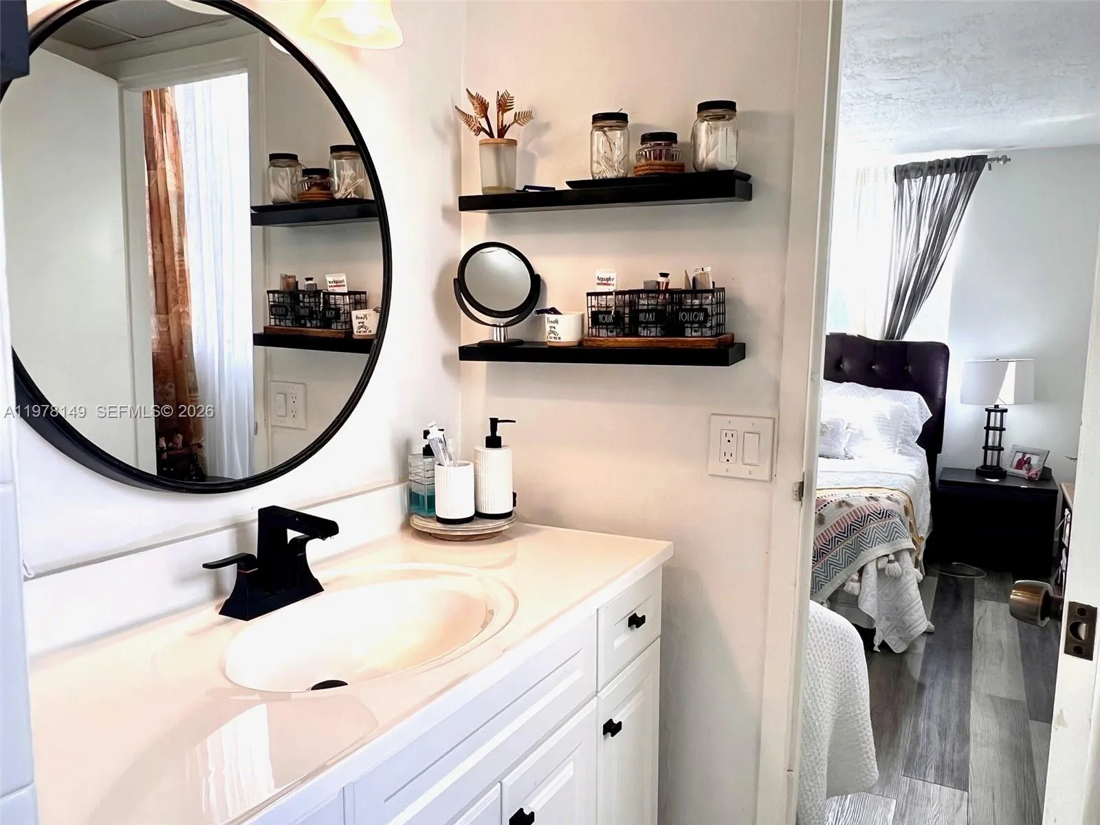 2811 Somerset Dr 211, Lauderdale Lakes, Florida 33, Lauderdale Lakes, Florida 33311, 2 Bedrooms Bedrooms, ,2 BathroomsBathrooms,Residential Lease,For Rent,2811 Somerset Dr 211, Lauderdale Lakes, Florida 33,A11978149