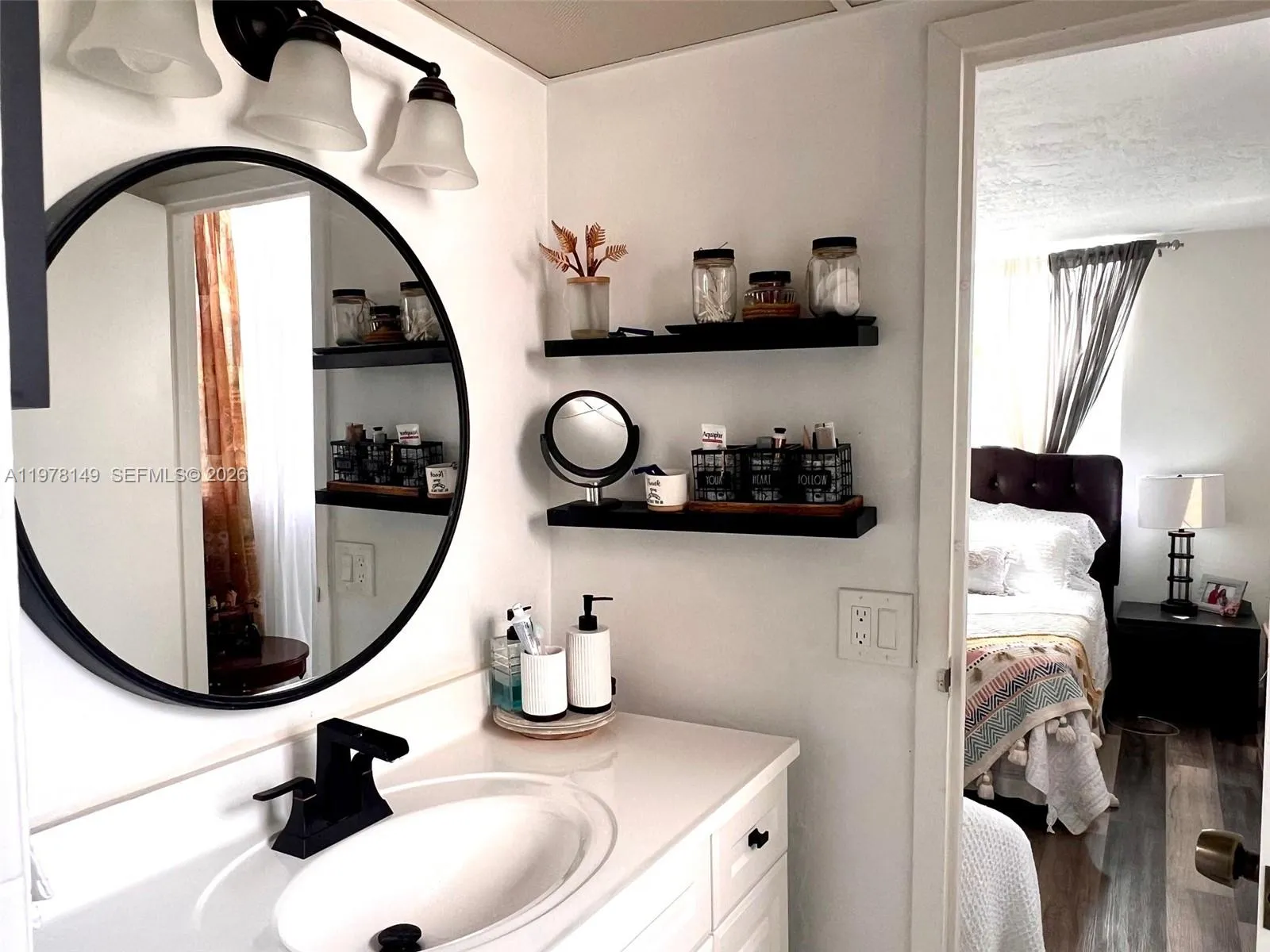 2811 Somerset Dr 211, Lauderdale Lakes, Florida 33, Lauderdale Lakes, Florida 33311, 2 Bedrooms Bedrooms, ,2 BathroomsBathrooms,Residential Lease,For Rent,2811 Somerset Dr 211, Lauderdale Lakes, Florida 33,A11978149