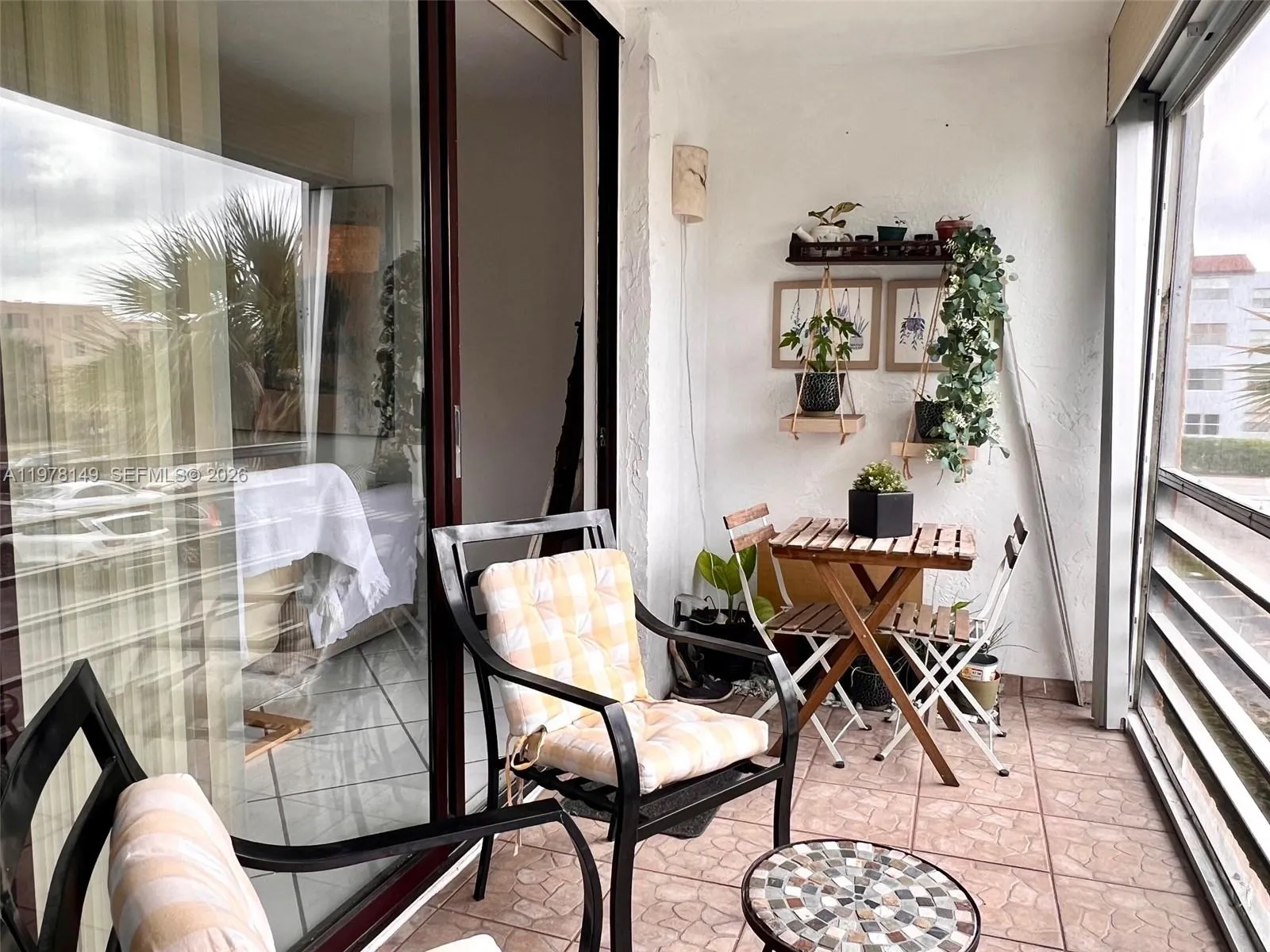 2811 Somerset Dr 211, Lauderdale Lakes, Florida 33, Lauderdale Lakes, Florida 33311, 2 Bedrooms Bedrooms, ,2 BathroomsBathrooms,Residential Lease,For Rent,2811 Somerset Dr 211, Lauderdale Lakes, Florida 33,A11978149