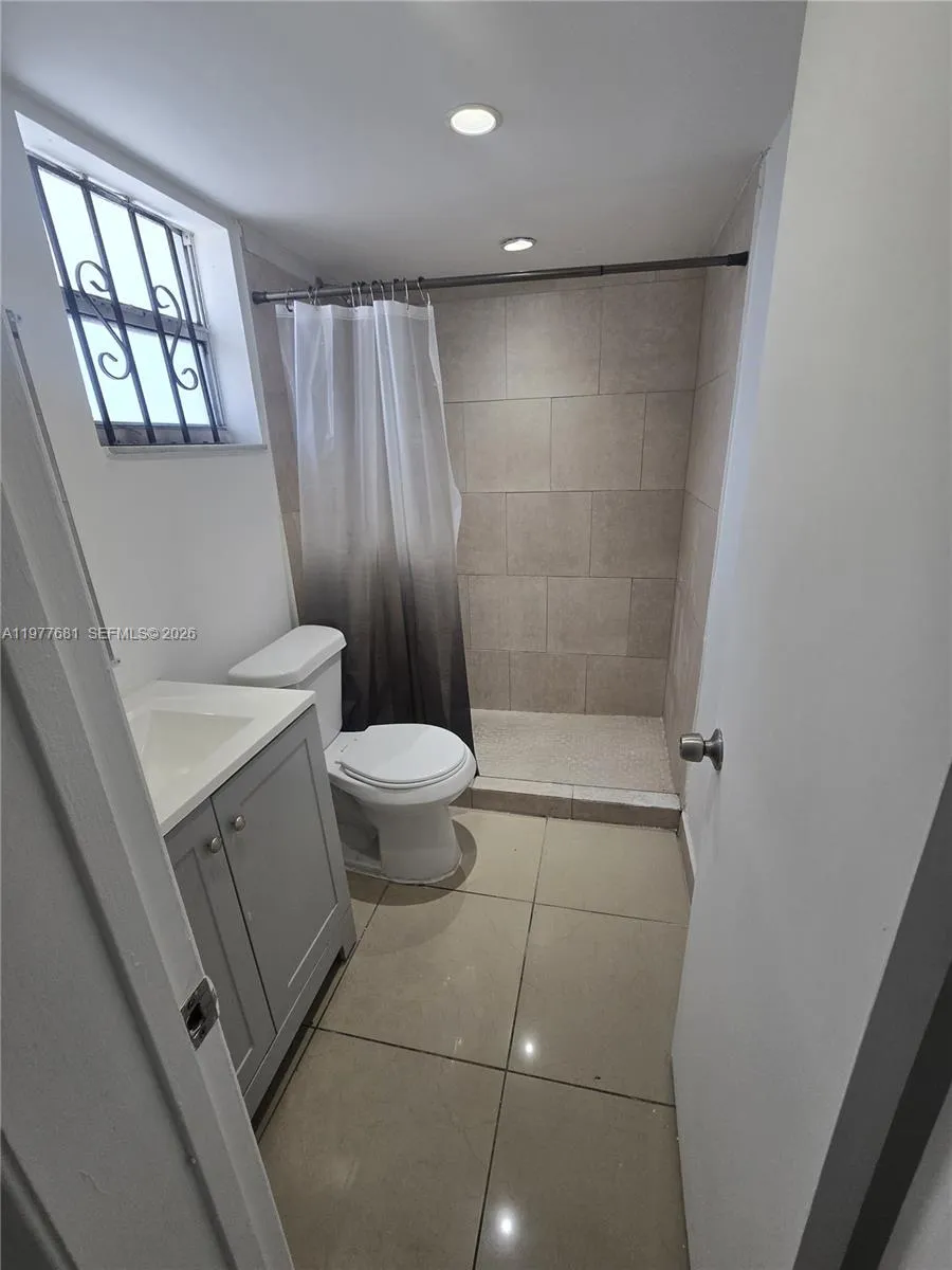 13725 Ne 6th Ave 203, North Miami, Florida 33161, North Miami, Florida 33161, 1 Bedroom Bedrooms, ,1 BathroomBathrooms,Residential Lease,For Rent,13725 Ne 6th Ave 203, North Miami, Florida 33161,A11977681