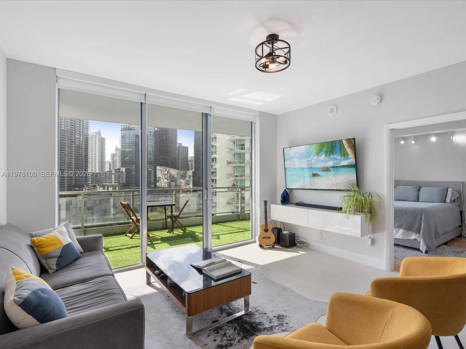 90 Sw 3rd St 2015, Miami, Florida 33130, Miami, Florida 33130, 2 Bedrooms Bedrooms, ,2 BathroomsBathrooms,Residential Lease,For Rent,90 Sw 3rd St 2015, Miami, Florida 33130,A11978100