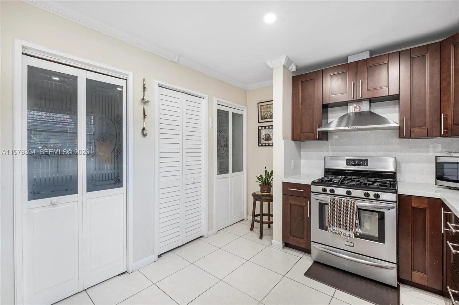 2862 Sw 38th Ct, Miami, Florida 33134, Miami, Florida 33134, ,Residential Income,For Sale,2862 Sw 38th Ct, Miami, Florida 33134,A11978394