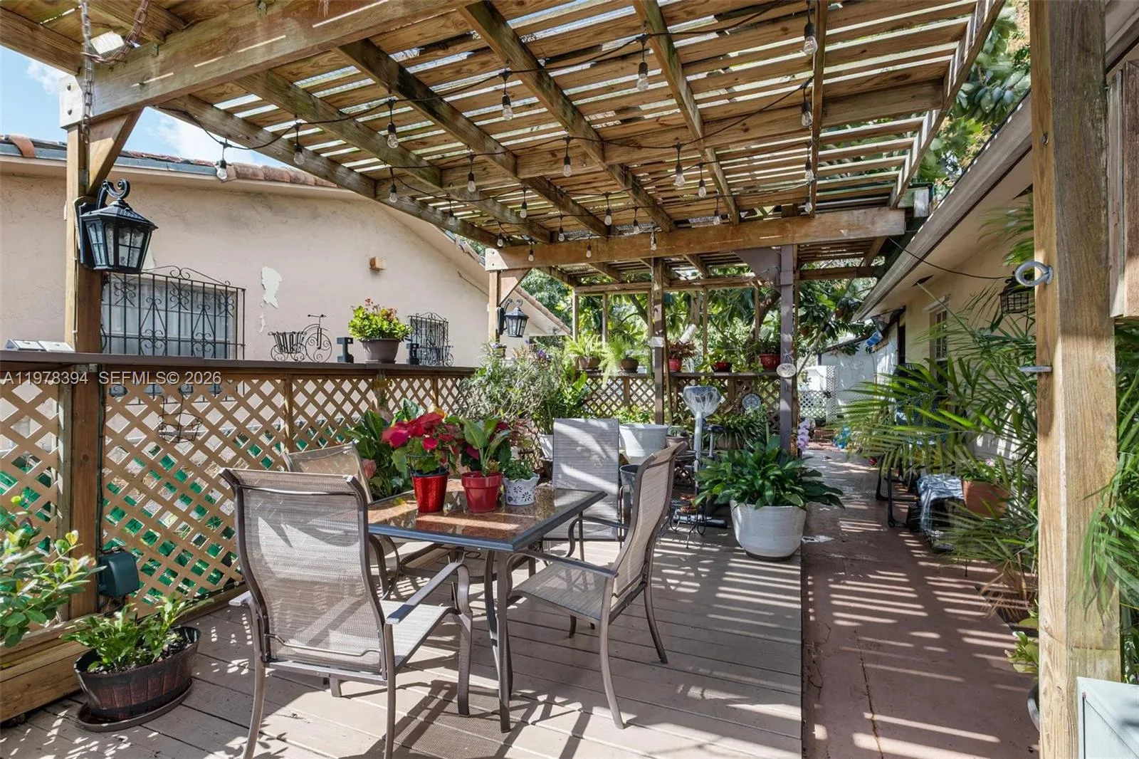 2862 Sw 38th Ct, Miami, Florida 33134, Miami, Florida 33134, ,Residential Income,For Sale,2862 Sw 38th Ct, Miami, Florida 33134,A11978394