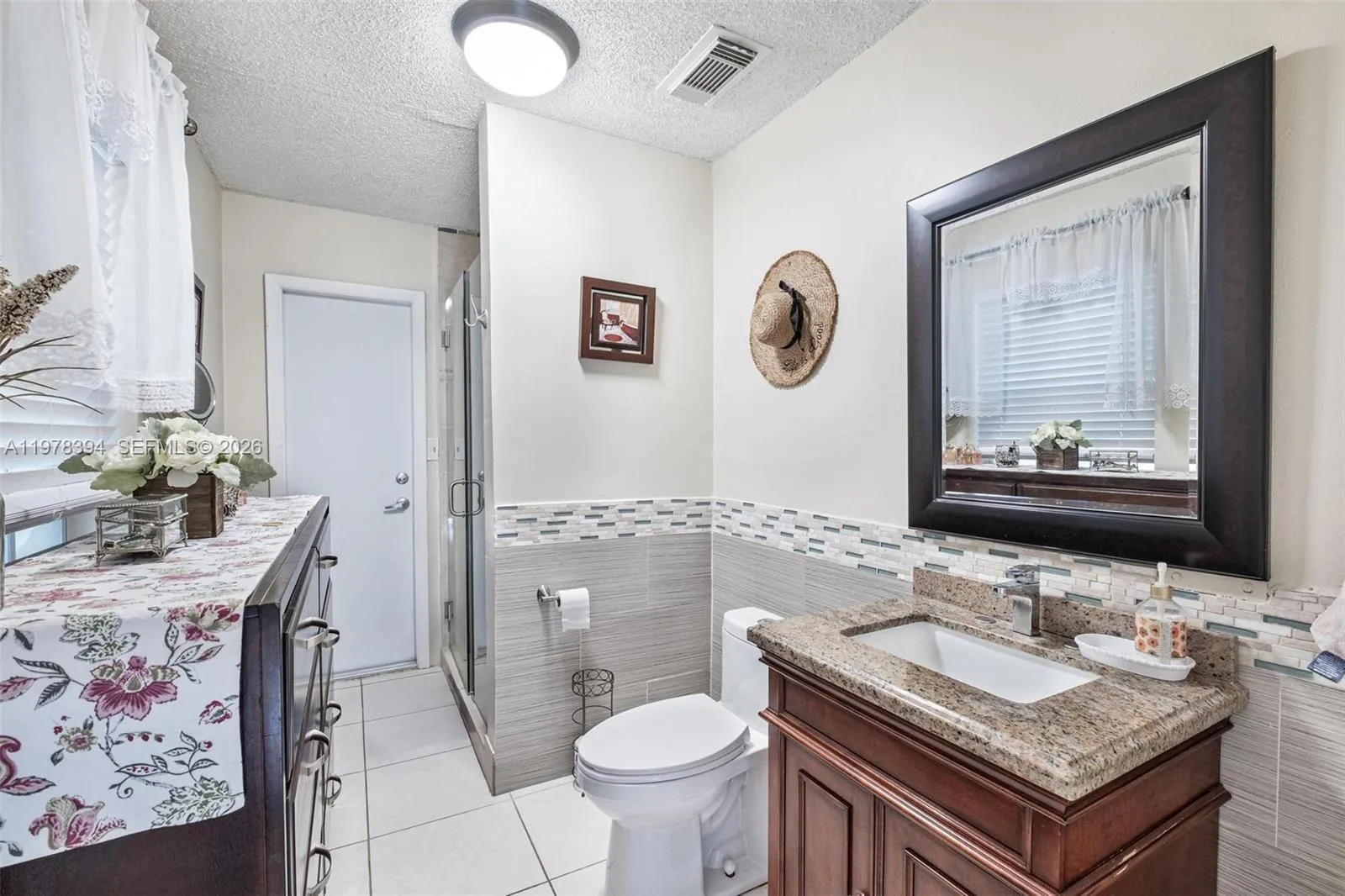 2862 Sw 38th Ct, Miami, Florida 33134, Miami, Florida 33134, ,Residential Income,For Sale,2862 Sw 38th Ct, Miami, Florida 33134,A11978394