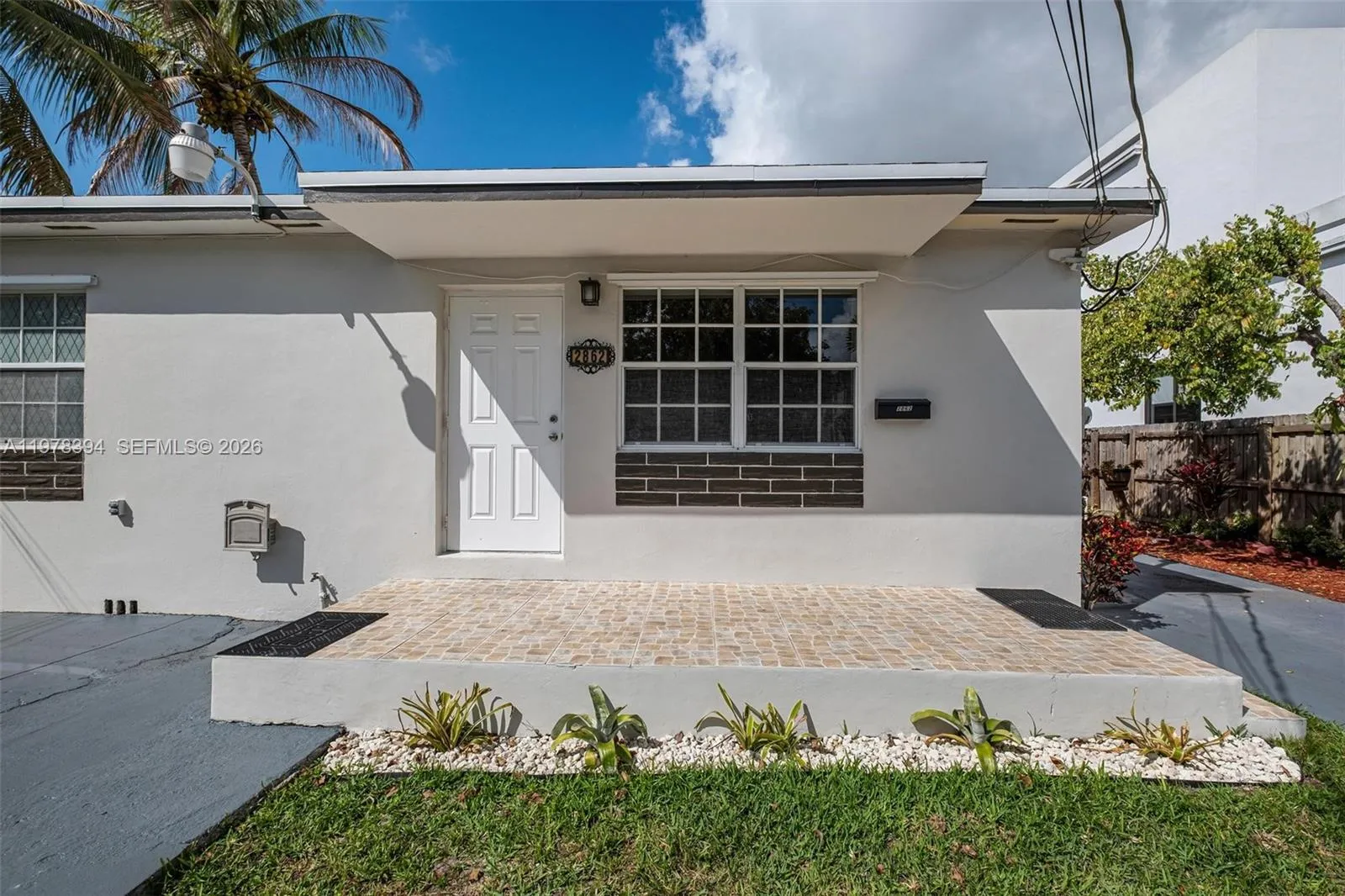2862 Sw 38th Ct, Miami, Florida 33134, Miami, Florida 33134, ,Residential Income,For Sale,2862 Sw 38th Ct, Miami, Florida 33134,A11978394