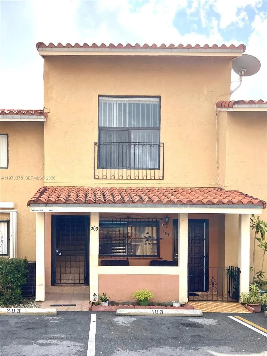 2740 W 62nd St 203, Hialeah, Florida 33016, Hialeah, Florida 33016, 3 Bedrooms Bedrooms, ,2 BathroomsBathrooms,Residential Lease,For Rent,2740 W 62nd St 203, Hialeah, Florida 33016,A11978375