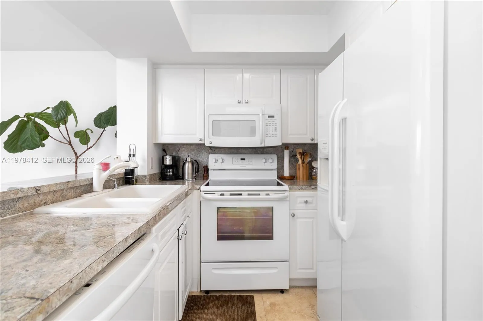 1800 Sunset Harbour Dr 809, Miami Beach, Florida 3, Miami Beach, Florida 33139, 1 Bedroom Bedrooms, ,1 BathroomBathrooms,Residential Lease,For Rent,1800 Sunset Harbour Dr 809, Miami Beach, Florida 3,A11978412