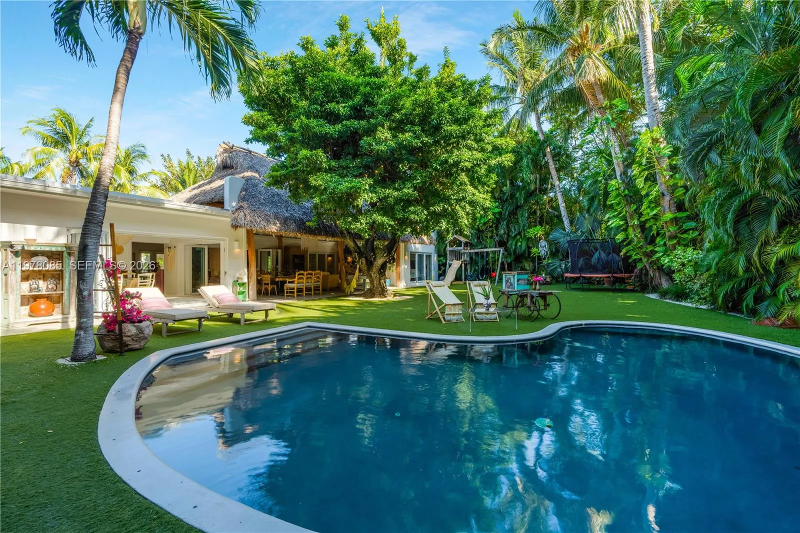 330 Gulf Rd, Key Biscayne, Florida 33149, Key Biscayne, Florida 33149, 5 Bedrooms Bedrooms, ,5 BathroomsBathrooms,Residential,For Sale,330 Gulf Rd, Key Biscayne, Florida 33149,A11978085