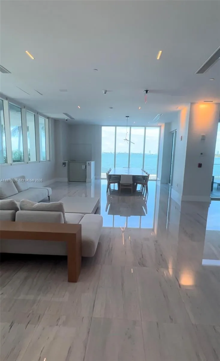 700 Ne 25th St 1503, Miami, Florida 33137, Miami, Florida 33137, 2 Bedrooms Bedrooms, ,2 BathroomsBathrooms,Residential Lease,For Rent,700 Ne 25th St 1503, Miami, Florida 33137,A11976926