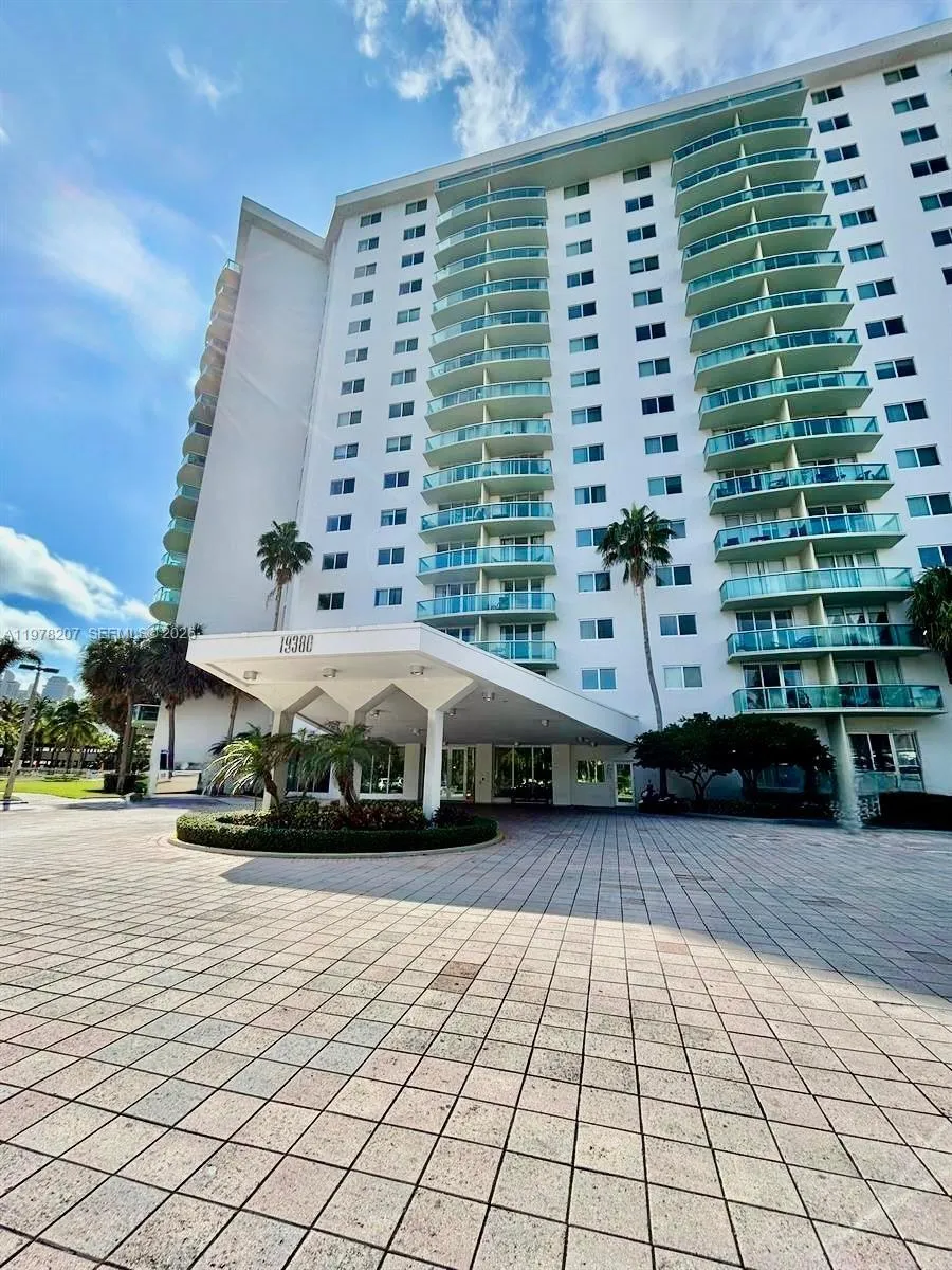 19380 Collins Ave 1219, Sunny Isles Beach, Florida, Sunny Isles Beach, Florida 33160, 1 Bedroom Bedrooms, ,1 BathroomBathrooms,Residential Lease,For Rent,19380 Collins Ave 1219, Sunny Isles Beach, Florida,A11978207