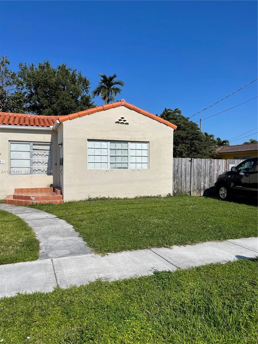 3127 Sw 21st St 2, Miami, Florida 33145, Miami, Florida 33145, 1 Bedroom Bedrooms, ,1 BathroomBathrooms,Residential Lease,For Rent,3127 Sw 21st St 2, Miami, Florida 33145,A11978451 3127 Sw 21st St 2, Miami, Florida 33145, Miami, Florida 33145, 1 Bedroom Bedrooms, ,1 BathroomBathrooms,Residential Lease,For Rent,3127 Sw 21st St 2, Miami, Florida 33145,A11978451