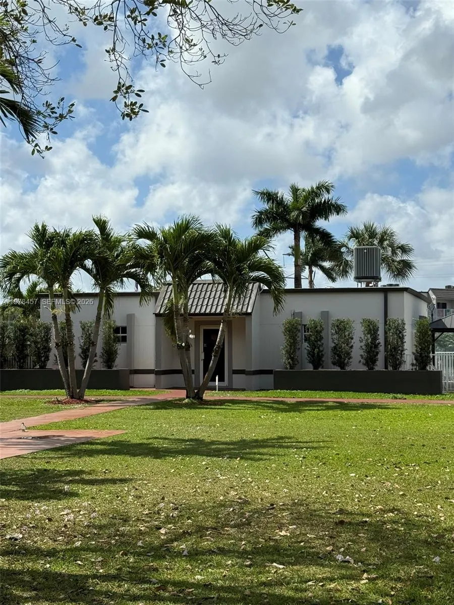 5122 Nw 79th Ave 304, Doral, Florida 33166, Doral, Florida 33166, 1 Bedroom Bedrooms, ,1 BathroomBathrooms,Residential Lease,For Rent,5122 Nw 79th Ave 304, Doral, Florida 33166,A11978457