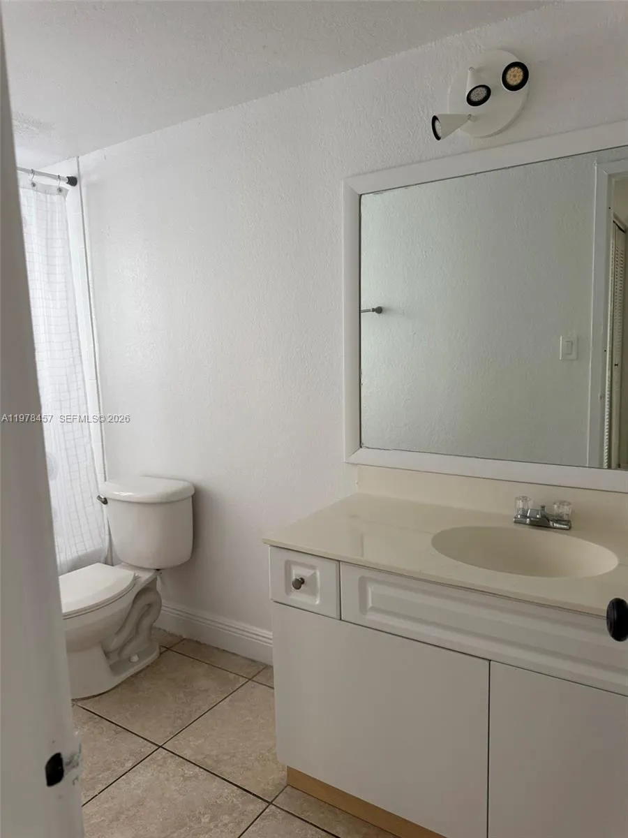 5122 Nw 79th Ave 304, Doral, Florida 33166, Doral, Florida 33166, 1 Bedroom Bedrooms, ,1 BathroomBathrooms,Residential Lease,For Rent,5122 Nw 79th Ave 304, Doral, Florida 33166,A11978457