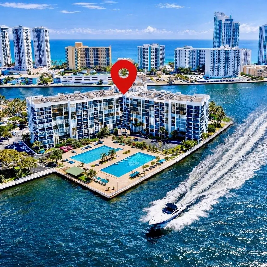 1000 Parkview Dr 115, Hallandale Beach, Florida 33, Hallandale Beach, Florida 33009, 2 Bedrooms Bedrooms, ,1 BathroomBathrooms,Residential,For Sale,1000 Parkview Dr 115, Hallandale Beach, Florida 33,A11978468