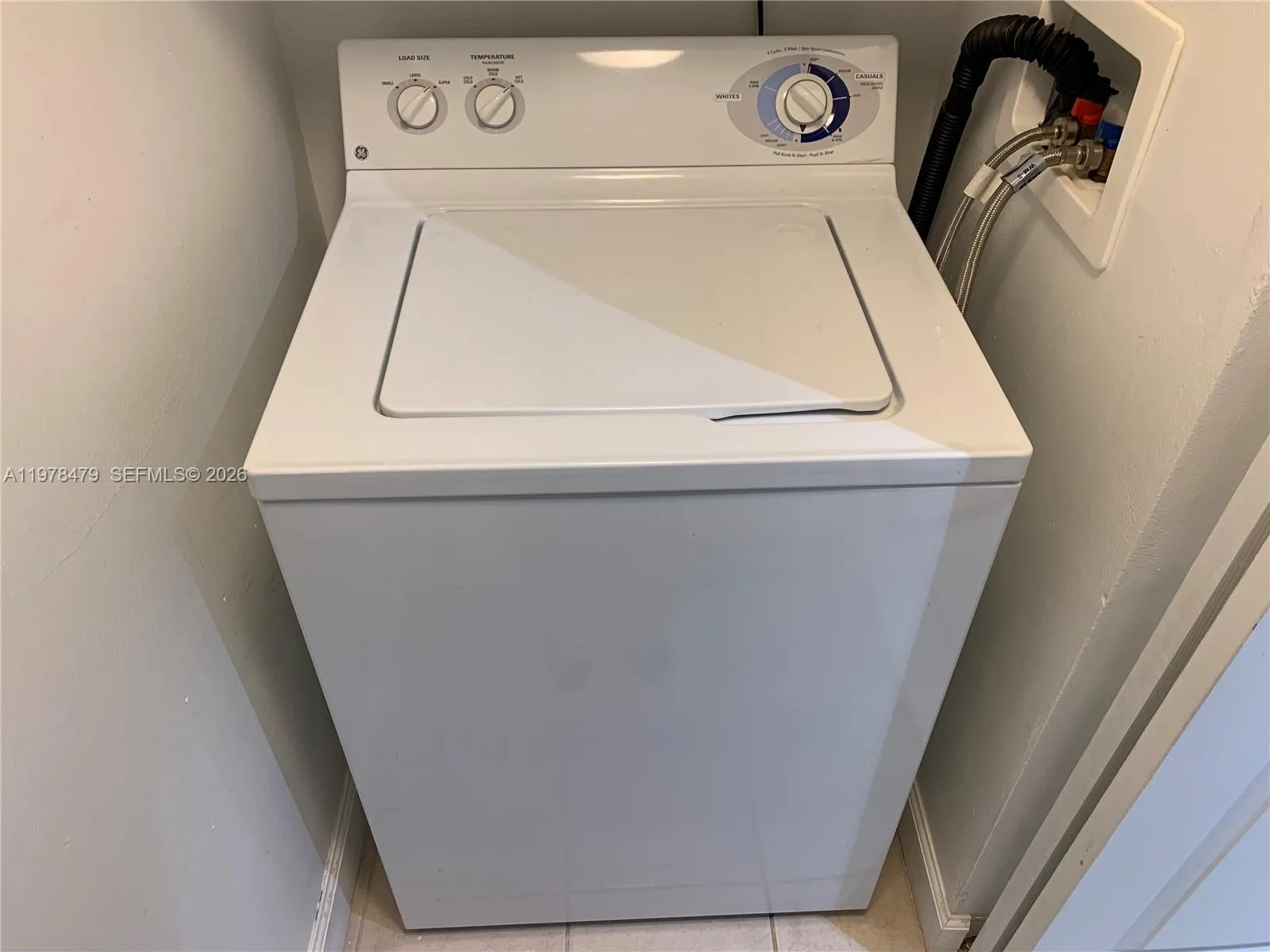 570 S Park Rd 13-6, Hollywood, Florida 33021, Hollywood, Florida 33021, 2 Bedrooms Bedrooms, ,2 BathroomsBathrooms,Residential Lease,For Rent,570 S Park Rd 13-6, Hollywood, Florida 33021,A11978479