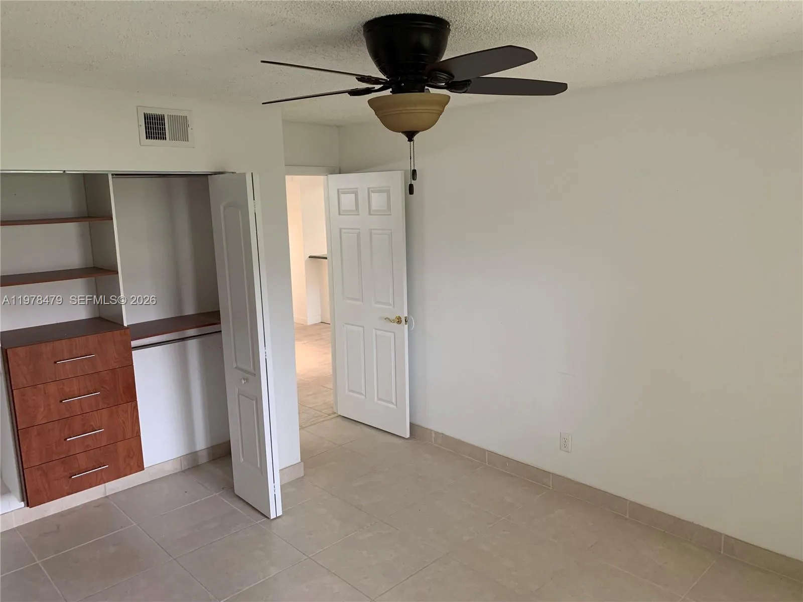 570 S Park Rd 13-6, Hollywood, Florida 33021, Hollywood, Florida 33021, 2 Bedrooms Bedrooms, ,2 BathroomsBathrooms,Residential Lease,For Rent,570 S Park Rd 13-6, Hollywood, Florida 33021,A11978479
