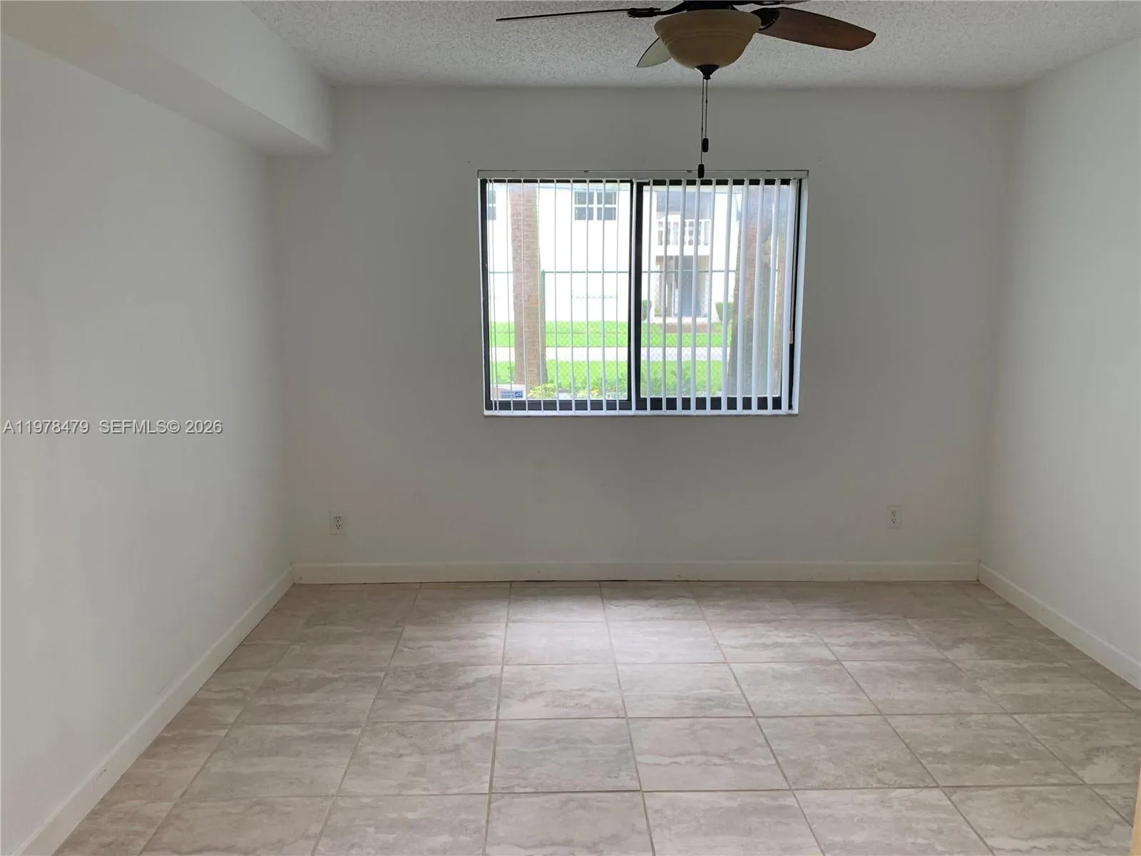570 S Park Rd 13-6, Hollywood, Florida 33021, Hollywood, Florida 33021, 2 Bedrooms Bedrooms, ,2 BathroomsBathrooms,Residential Lease,For Rent,570 S Park Rd 13-6, Hollywood, Florida 33021,A11978479