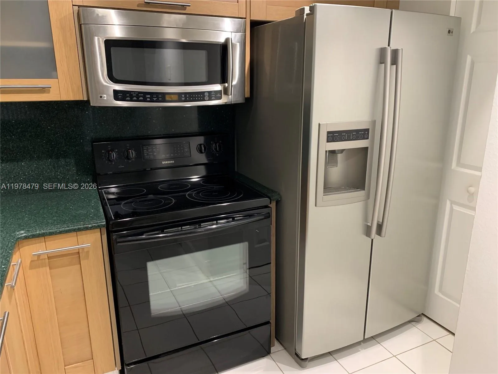 570 S Park Rd 13-6, Hollywood, Florida 33021, Hollywood, Florida 33021, 2 Bedrooms Bedrooms, ,2 BathroomsBathrooms,Residential Lease,For Rent,570 S Park Rd 13-6, Hollywood, Florida 33021,A11978479