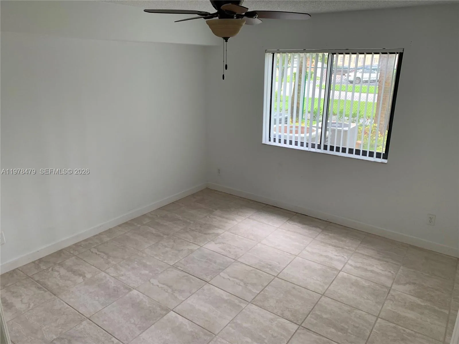 570 S Park Rd 13-6, Hollywood, Florida 33021, Hollywood, Florida 33021, 2 Bedrooms Bedrooms, ,2 BathroomsBathrooms,Residential Lease,For Rent,570 S Park Rd 13-6, Hollywood, Florida 33021,A11978479