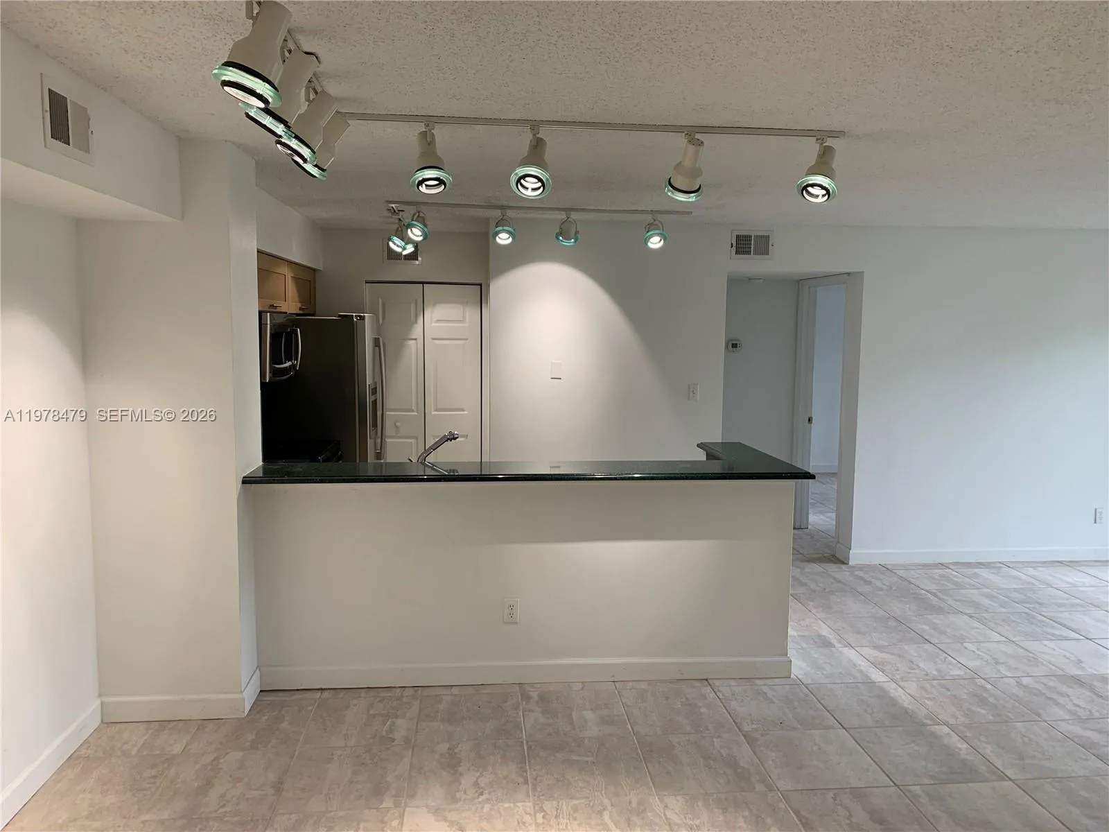 570 S Park Rd 13-6, Hollywood, Florida 33021, Hollywood, Florida 33021, 2 Bedrooms Bedrooms, ,2 BathroomsBathrooms,Residential Lease,For Rent,570 S Park Rd 13-6, Hollywood, Florida 33021,A11978479