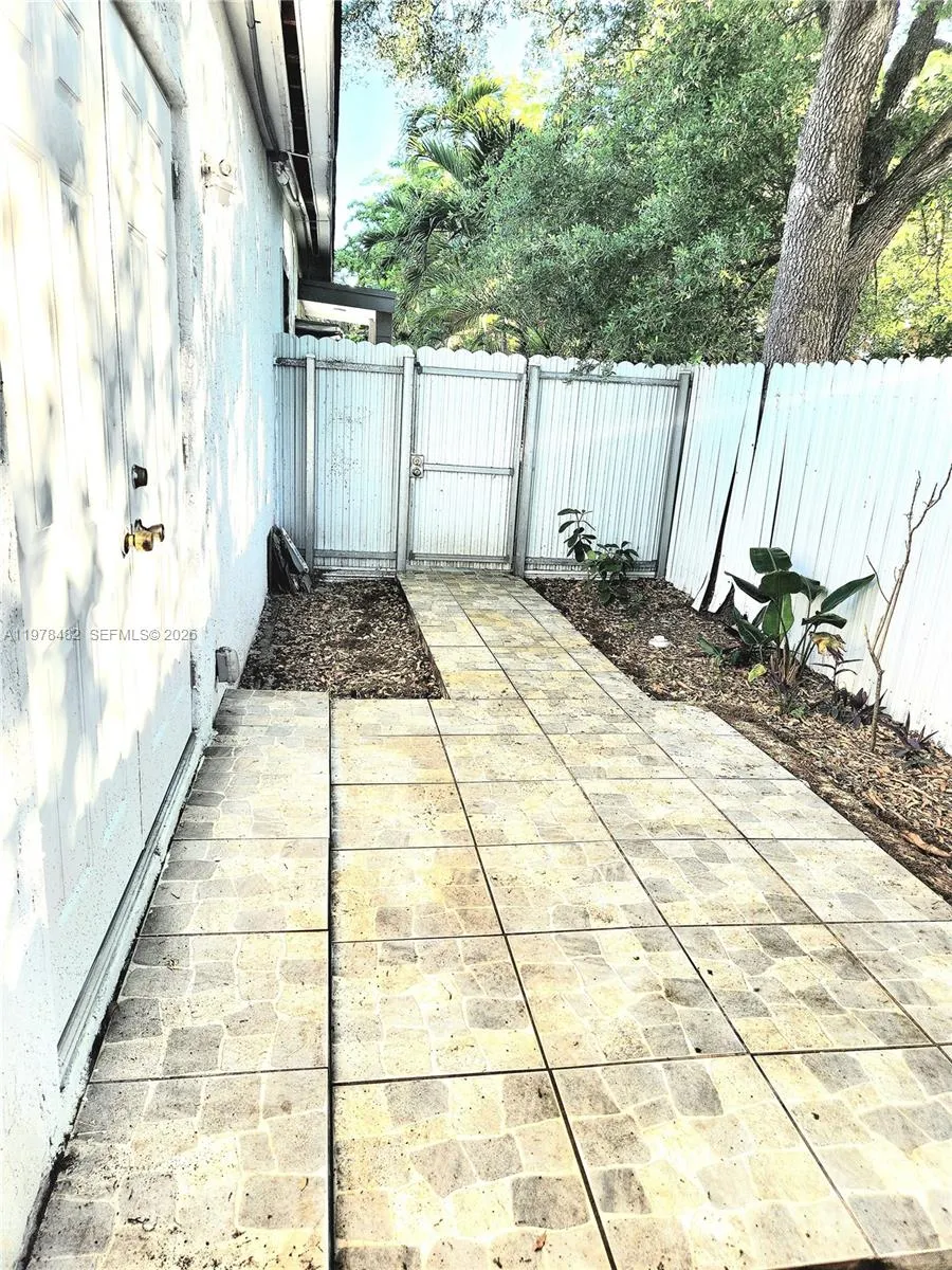 415 Nw 132nd St 2, North Miami, Florida 33168, North Miami, Florida 33168, 2 Bedrooms Bedrooms, ,1 BathroomBathrooms,Residential Lease,For Rent,415 Nw 132nd St 2, North Miami, Florida 33168,A11978482