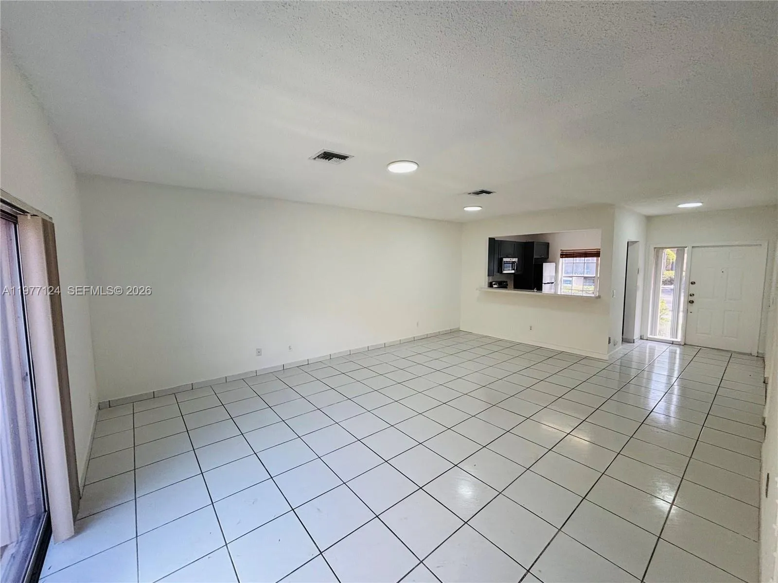 16134 Emerald Cove Rd 16134, Weston, Florida 33331, Weston, Florida 33331, 2 Bedrooms Bedrooms, ,2 BathroomsBathrooms,Residential Lease,For Rent,16134 Emerald Cove Rd 16134, Weston, Florida 33331,A11977124
